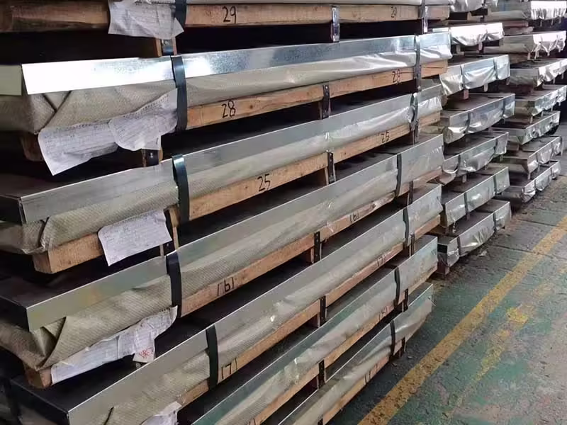 لوحة من الفولاذ المقاوم للصدأ